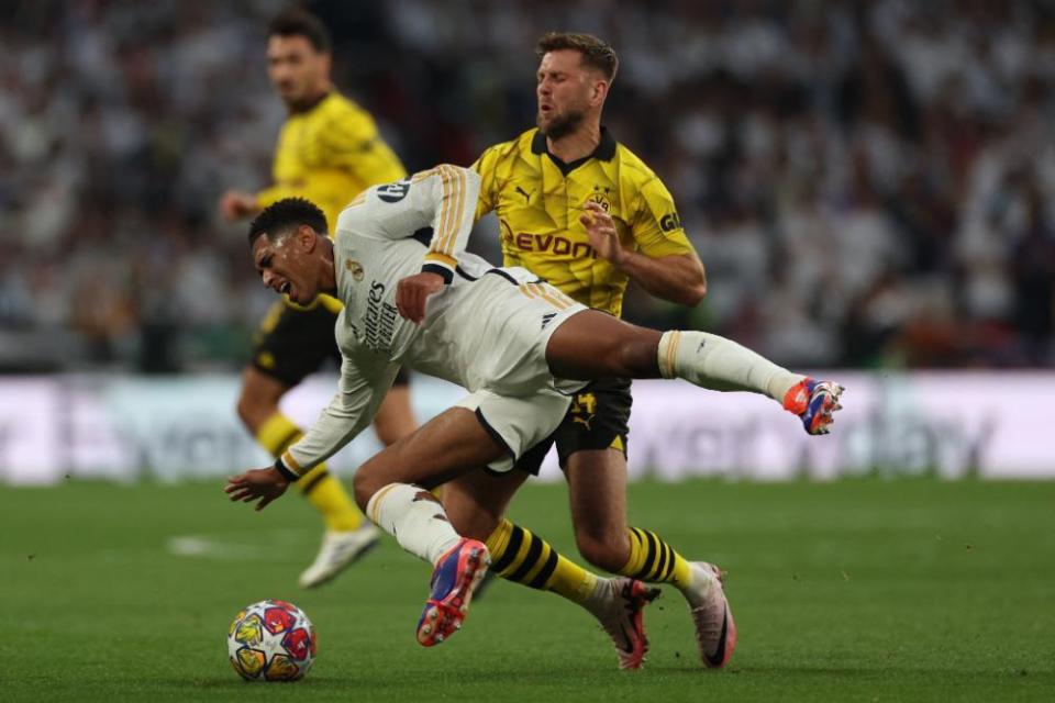 包含转折点!西汉姆复出首秀,德甲冲刺阶段攻防权衡,震撼外界,赛季目标并未改变的词条 包含转折点!西汉姆复出首秀,德甲冲刺阶段攻防权衡,震撼外界,赛季目标并未改变的词条